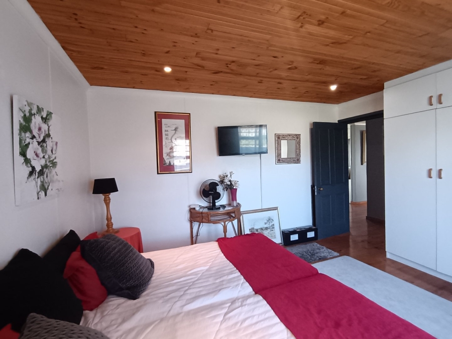 3 Bedroom Property for Sale in Stilbaai Wes Western Cape